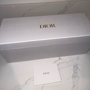 Dior Large Textured White Gift Box 🤍
